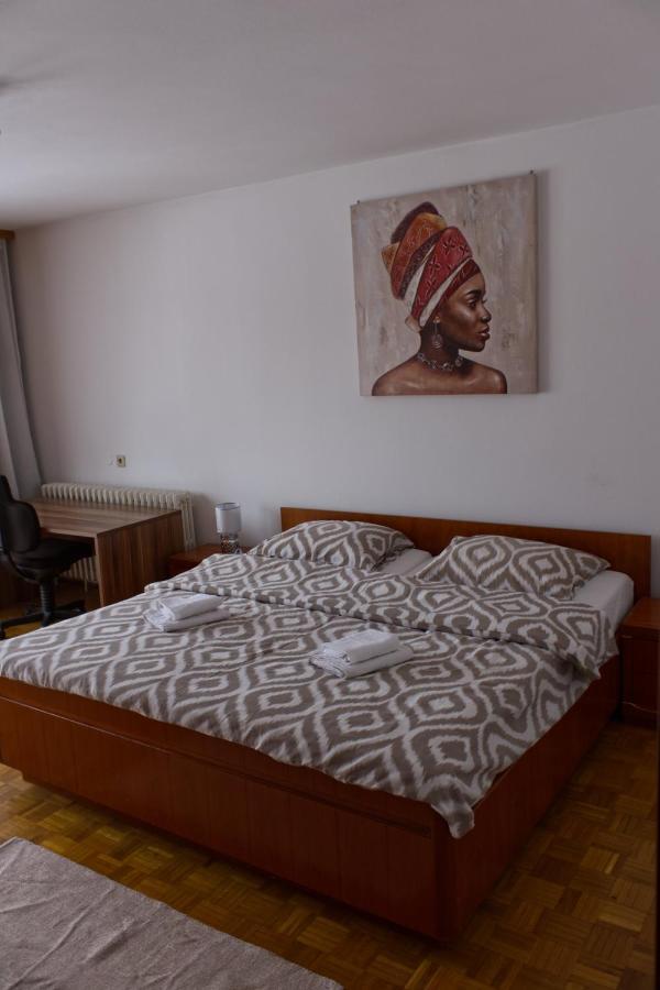 Apartamento Gacka Idila Otočac Exterior foto