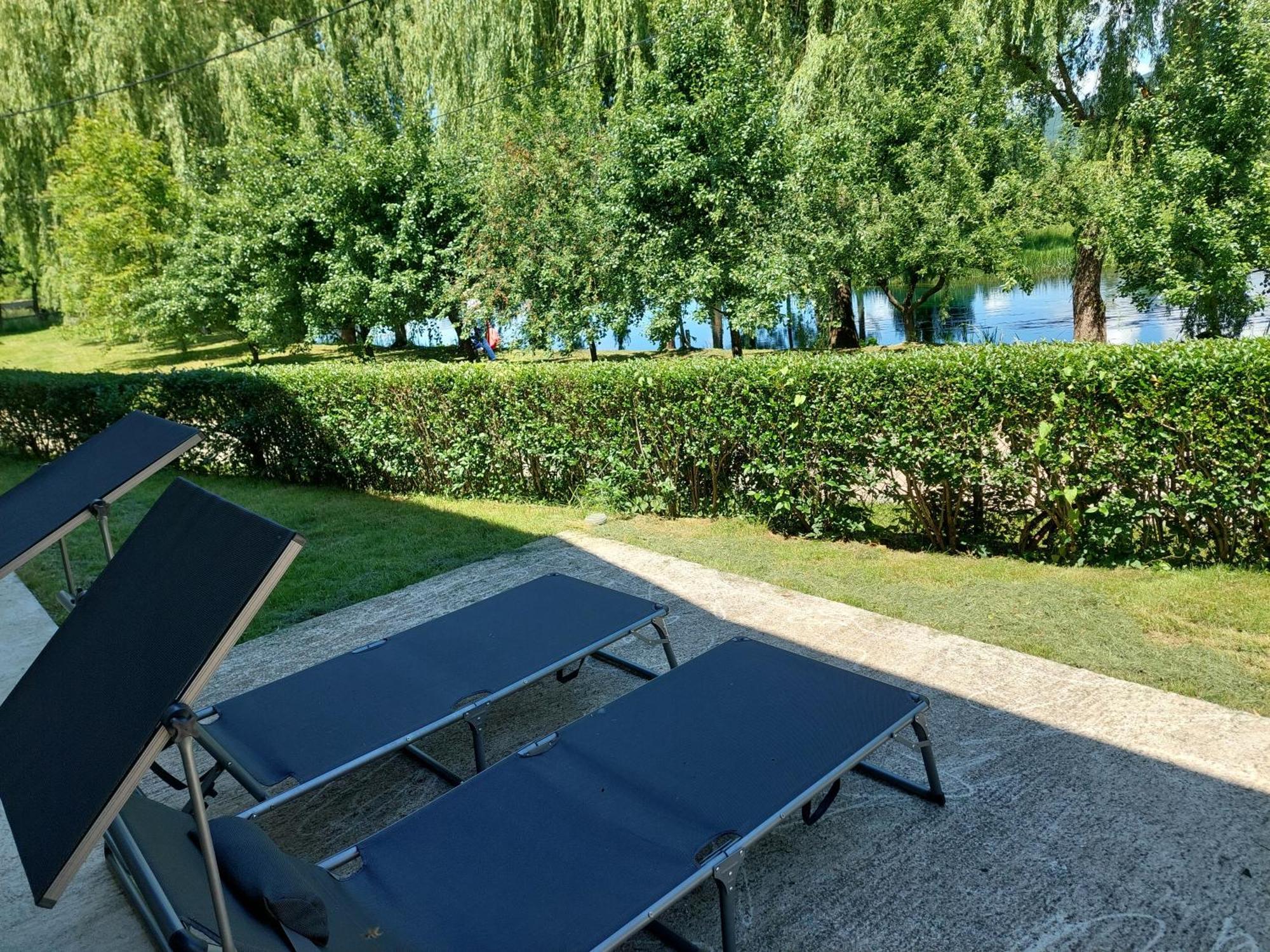 Apartamento Gacka Idila Otočac Exterior foto